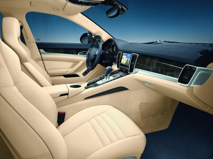  Porsche Panamera 2009 года  (фото 34 из 144)